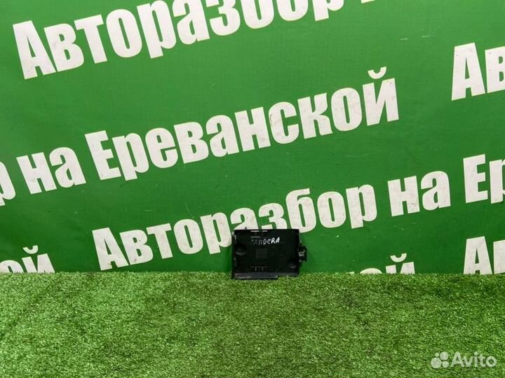 Кронштейн блока комфорта Renault Sandero Stepway