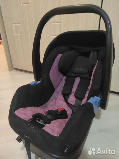 Автолюлька Recaro Privia с базой Isofix