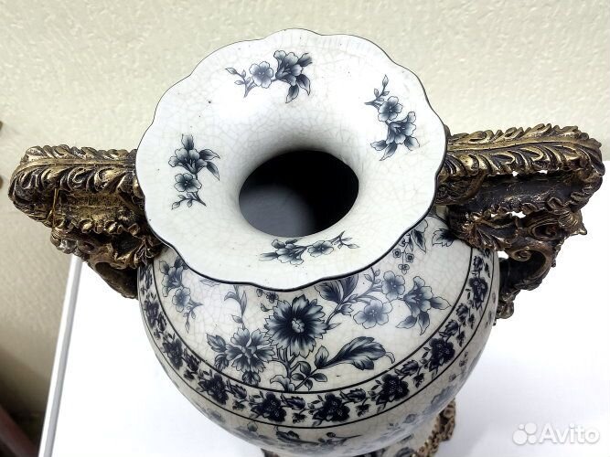 Ваза настольная, материал керамика, полистоун