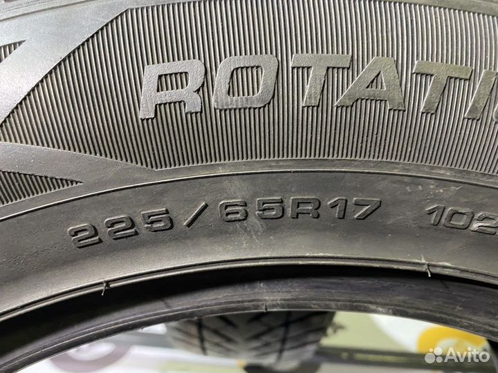 Goodyear UltraGrip 225/65 R17