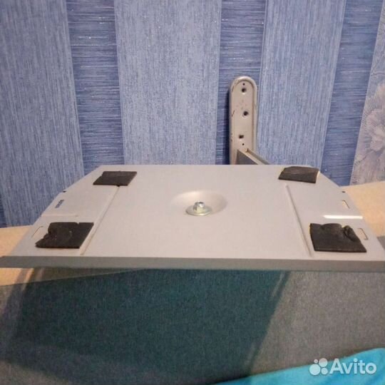 Кронштейн под телевизор