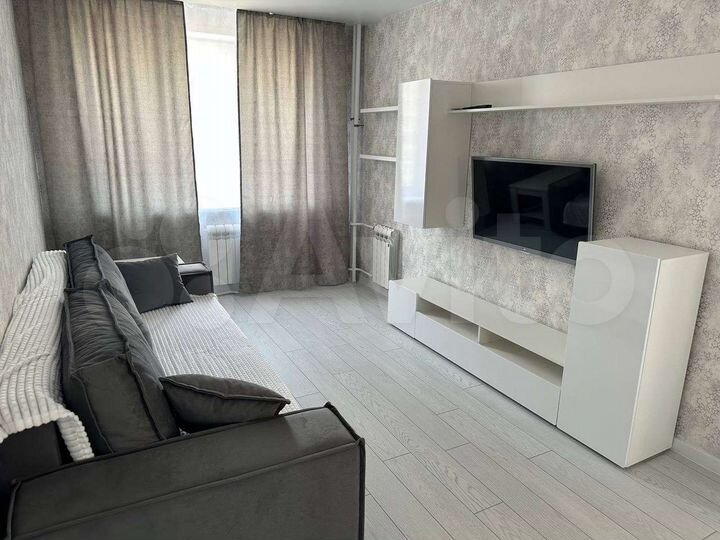 1-к. квартира, 43 м², 8/13 эт.