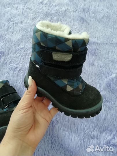 Продам зимние ботинки