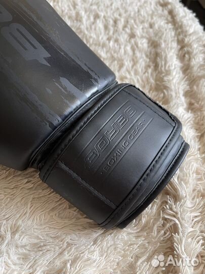 Боксерские перчатки