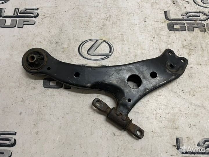Рычаг подвески лев. перед. Lexus RX400h