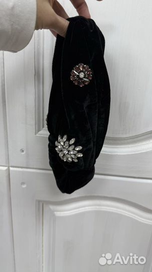 Нарядная повязка на голову.с камнями. Новая