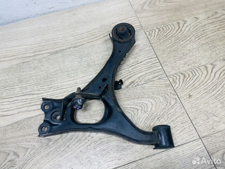 Рычаг передний правый Honda Civic 4D