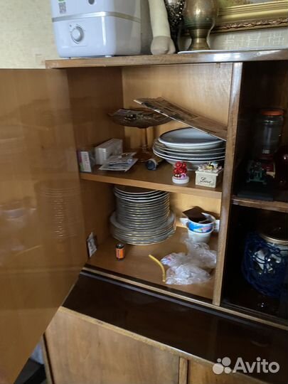 Продам сервант