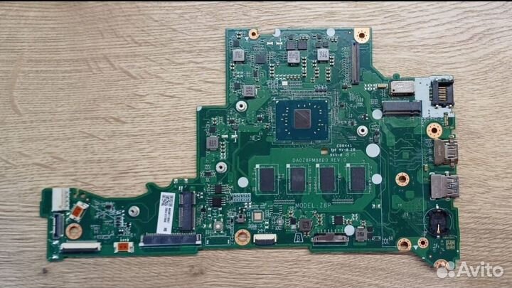 Материнские платы для ноутбуков под ремонт
