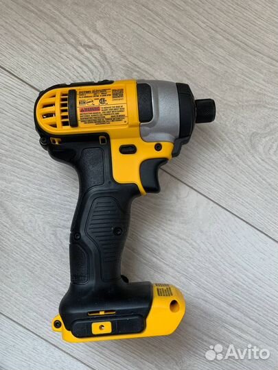 Набор инструмента Dewalt dck240c2