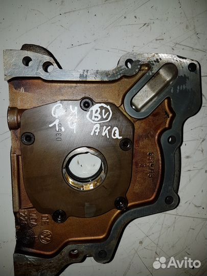 Масляный насос VW Golf 4 1,4 036115105p