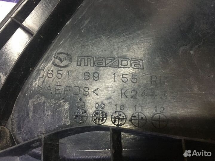 Уголок молдинг зеркала правый Mazda 2 Demio DE