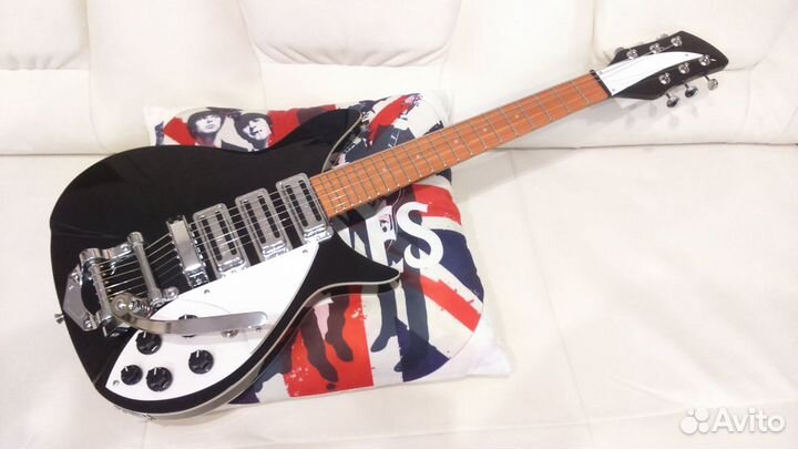 Электрогитара Rickenbaker 325