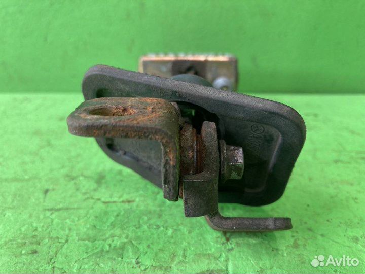 Ограничитель открывания двери KAMAZ 5490-S5