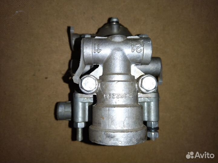 Продам для тормозной системы кран тормозной