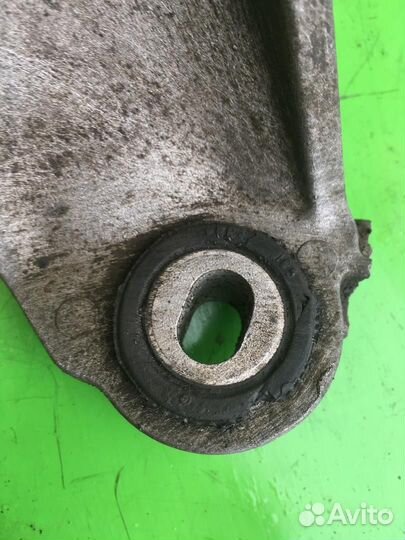 Кронштейн двигателя Опель Корса Д