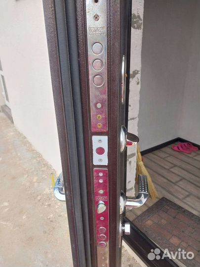 Дверь входная железная бу