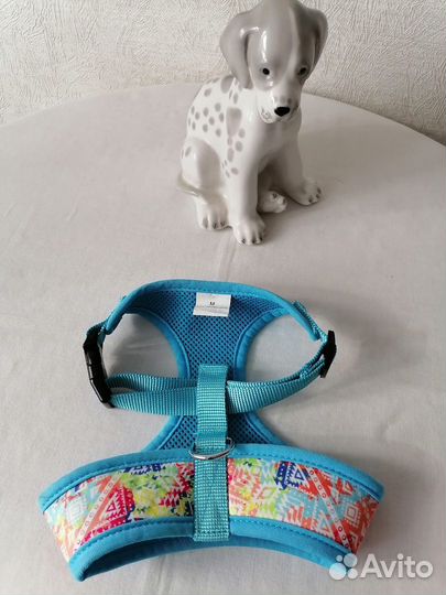 Шлейка для собачки, размер М. Очень красивая