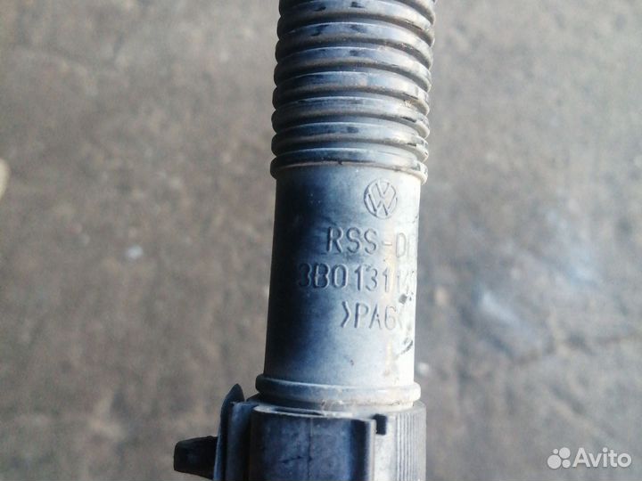 Шланг вентиляции картерных газов VW Passat B5 plus