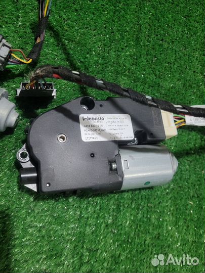 Моторчик панорамной крыши Mercedes Gle Gls w166