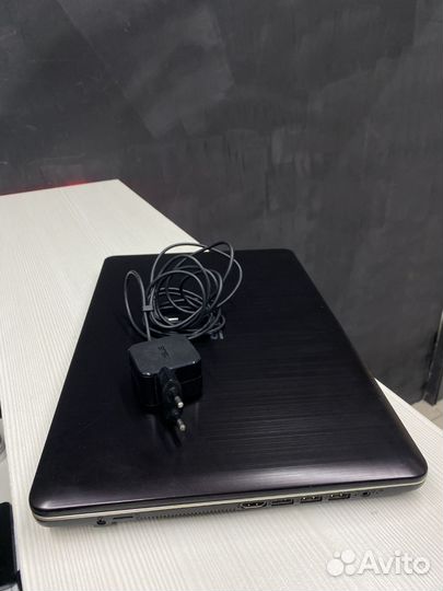 Красивый Asus N4000 4 ядра 4GB SSD 120