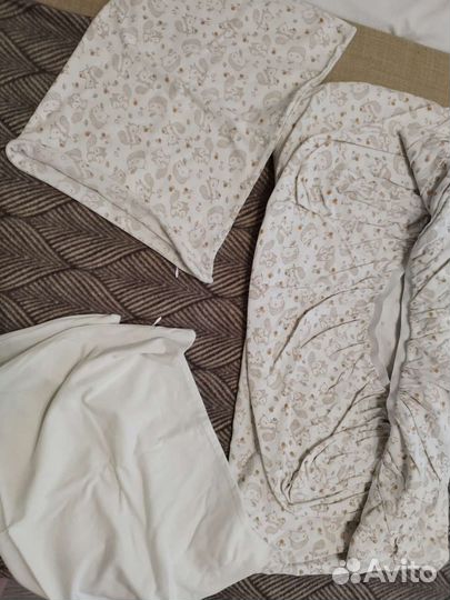 Постельное белье в детскую кроватку и наматрасник