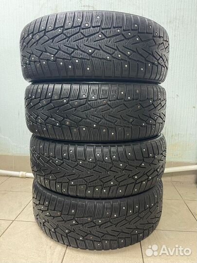 Nokian Tyres Hakkapeliitta 7 215/60 R17