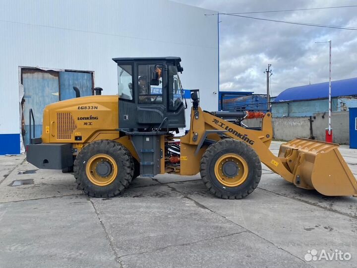 Фронтальный погрузчик Lonking LG833G, 2023