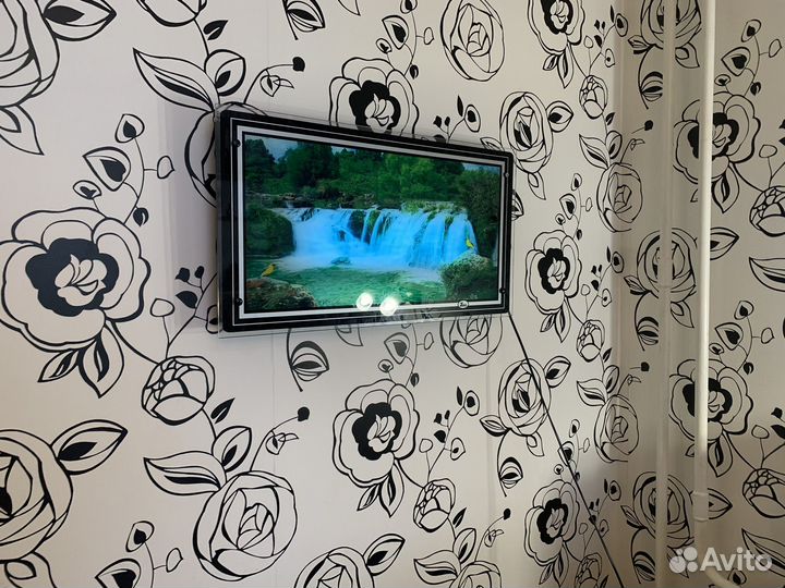 Картина со звуком водопада и пением птиц