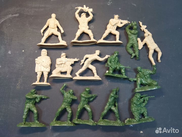Солдатики разные