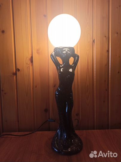 Светильник фарфоровый