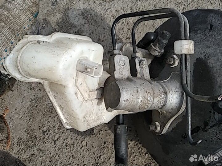 Главный тормозной цилиндр Ford Fusion 1.6 100 л.с