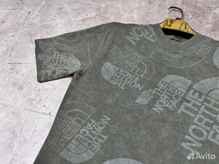 Футболки The North Face