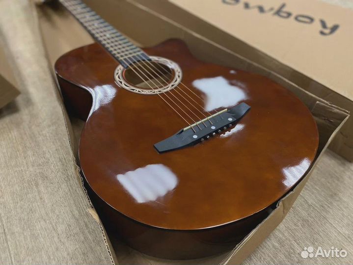 Гитара новая в упаковке