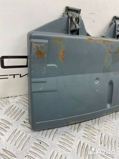 Б/У Площадка под аккумулятор (крепление акб)