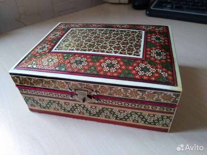 Шкатулка (Иран)