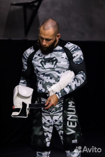 Боксерские перчатки Winning White