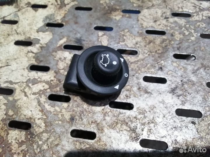 Блок управления зеркалами Ford Fusion Fiesta