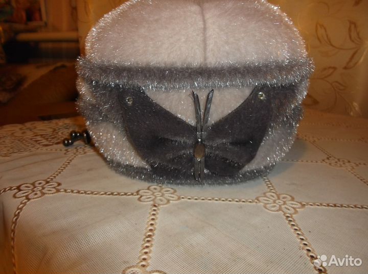 Женская шапка