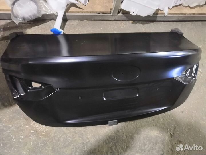 Hyundai Solaris 2 2017 крышка багажника