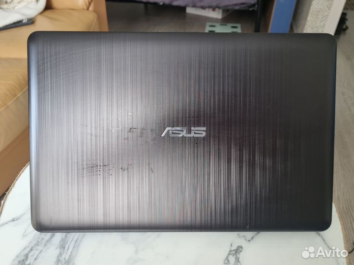 Ноутбук asus D541N