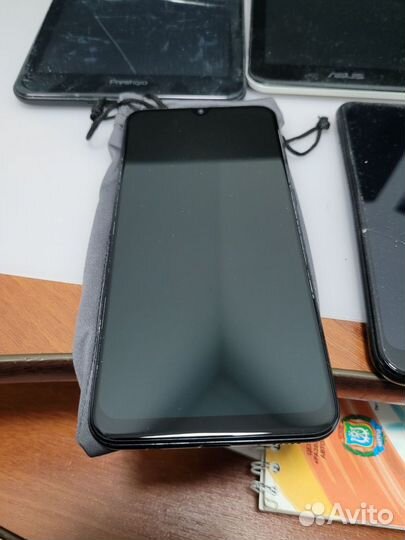 Samsung Galaxy A30, 3/32 ГБ