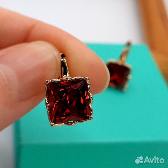 Серьги с гранатом