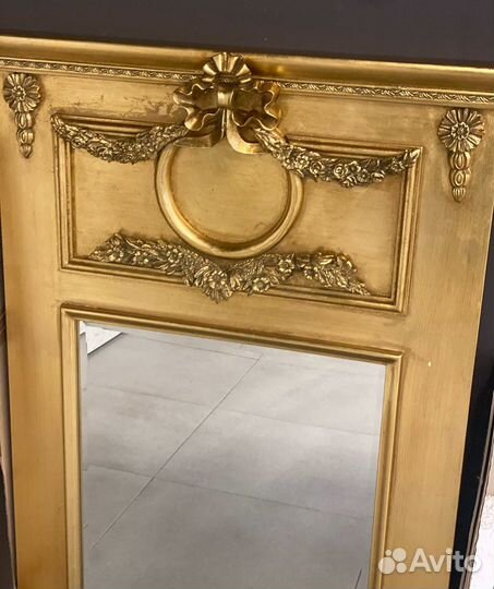 Большое золотое зеркало. Дерево