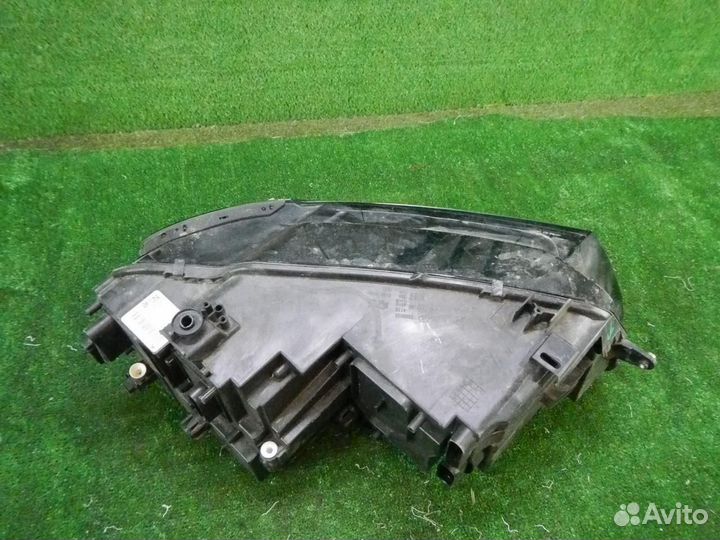 Фара левая Volkswagen Tiguan