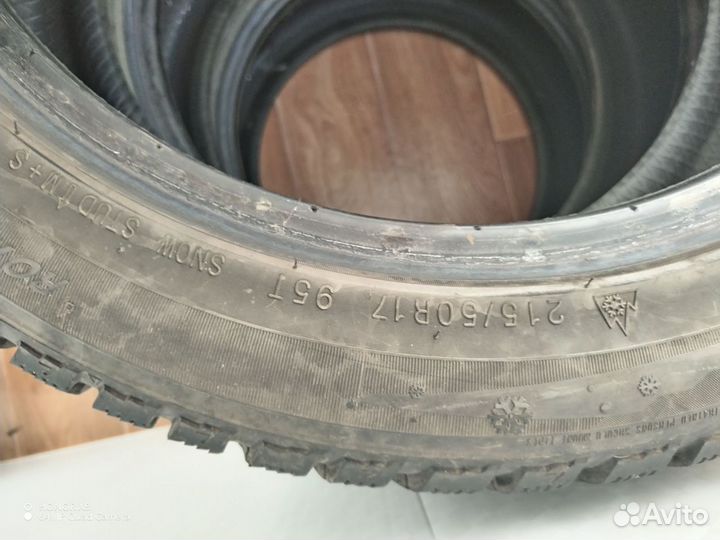 Kumho I'Zen KW22 21.5/50 R17 95T