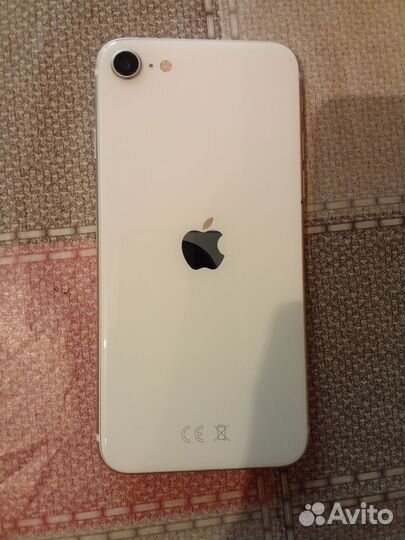 iPhone SE, 64 ГБ