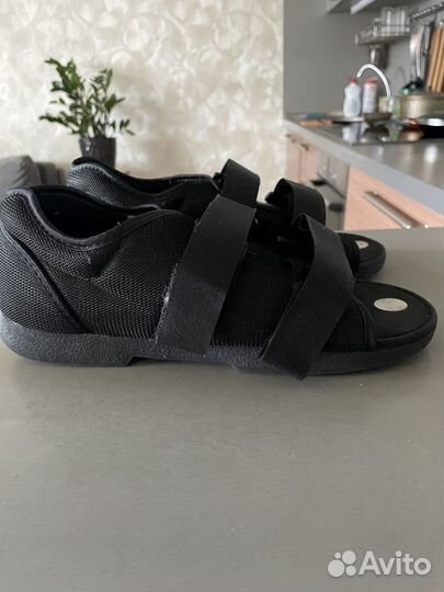 Послеоперационные ботинки. 38-40 размер