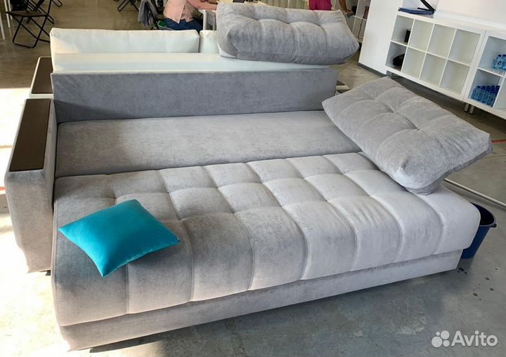 Небольшой диван