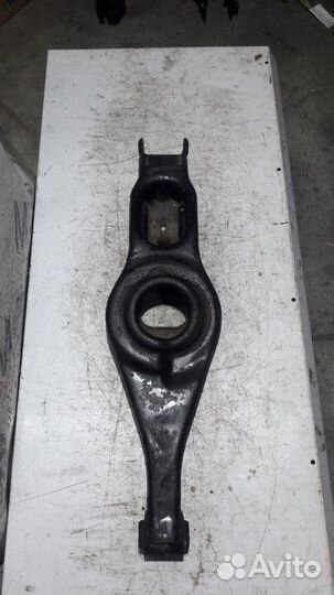 Рычаг подвески задний левый Mitsubishi Pajero V65W